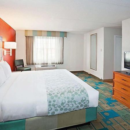 Norwood Inn & Suites Merrillville Exterior foto